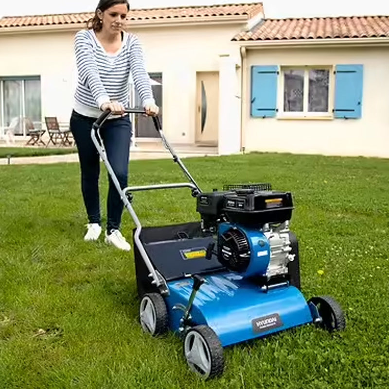 Scarificateur thermique HYUNDAI - 212 cm³ 40 cm 35 L