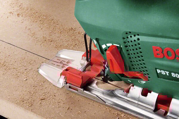 Scie sauteuse à mouvement pendulaire PST 800 PEL