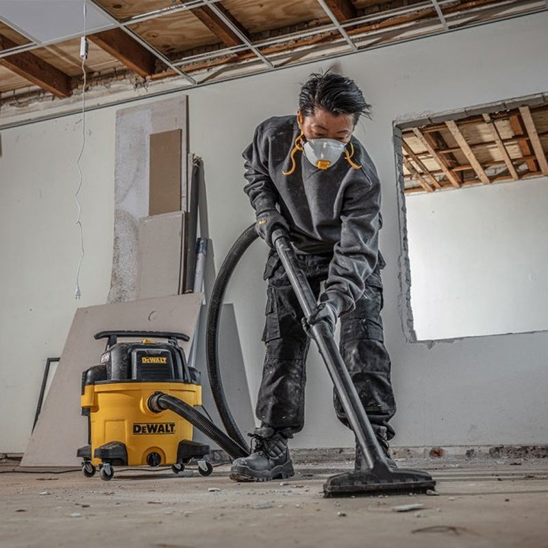 ASPIRATEUR EAU & POUSSIÈRES DEWALT DXVP-QT – 960W, 34L, SILENCIEUX