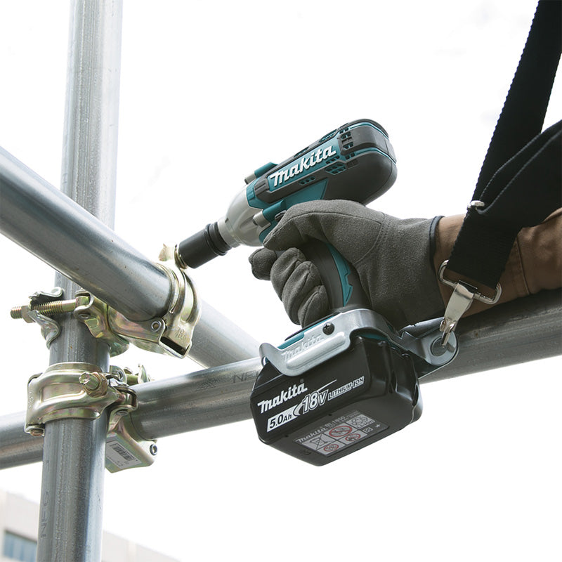 Boulonneuse à chocs 190Nm 2x3Ah 18V LXT ® MAKITA DTW190RFE en Coffret