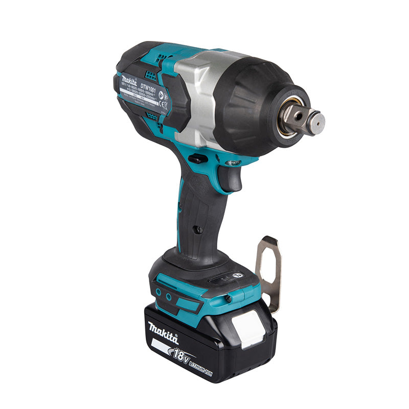 Boulonneuse à chocs LXT® MAKITA DTW1001RTJ avec 2 batteries 5,0 Ah, chargeur DC18RC et Makpac 3