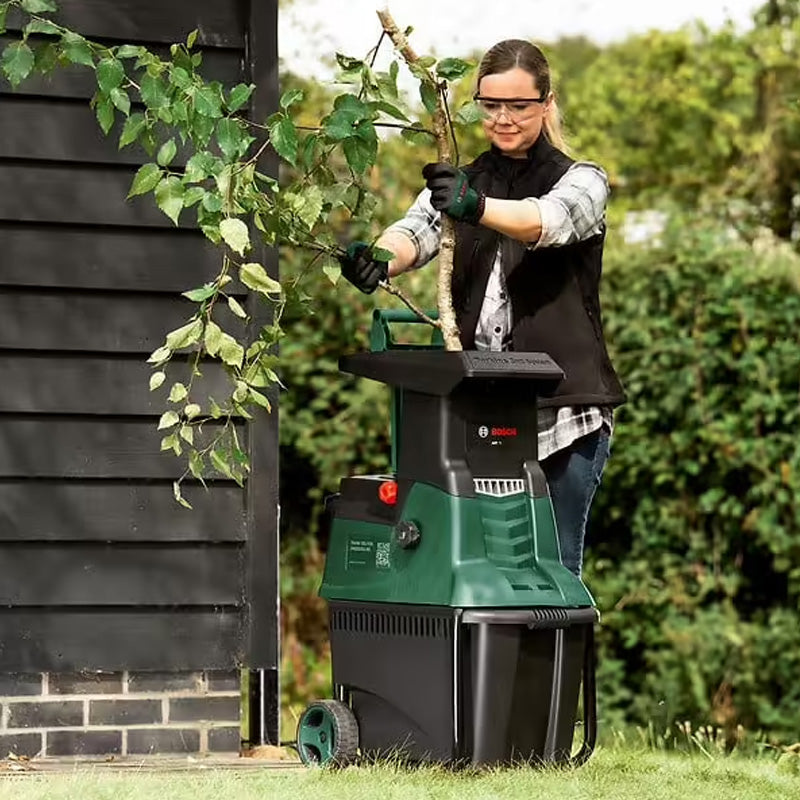 Broyeur de végétaux électrique BOSCH AXT 25 TC