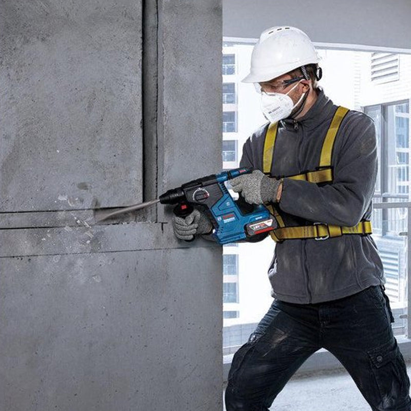 Pack 4 outils 18V BOSCH : GSR 18V-110C + GDX 18V-210C + GWS 18V-10 + GBH 18V-24C + 1 batterie 4,0 Ah (ProCORE) + 2 batteries 5,5 Ah (ProCORE) + GAL 1880CV (L)