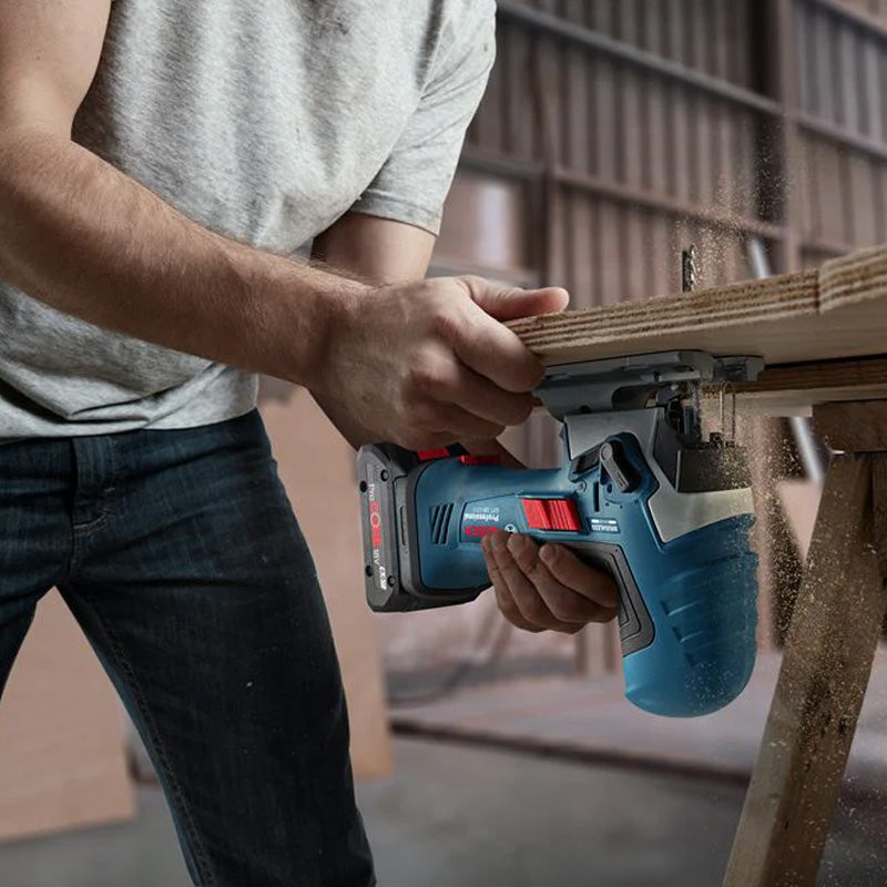 Scie sauteuse sans-fil BOSCH GST 18V-125 S - 0 601 5B2 001 Professional (vendu sans batterie) en carton avec accessoires