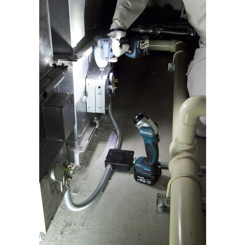 Lampe torche LED LXT® MAKITA DEBDML802 14,4 / 18 V - 4000 lx (Produit seul)