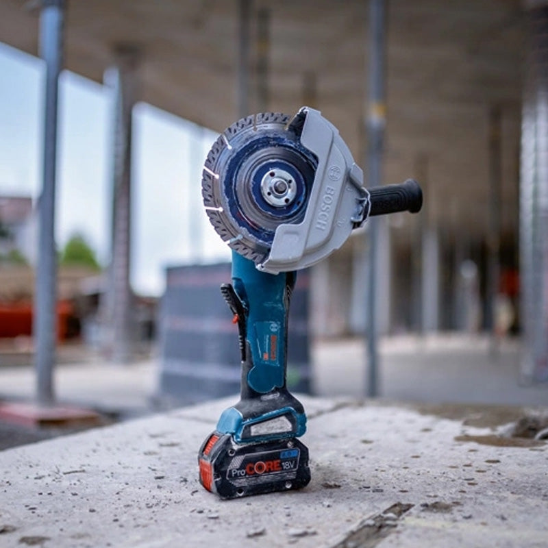 Meuleuse 180mm 18V Biturbo BOSCH GWS 18V-180 P solo L-Boxx + 1 disque diamant et 2 disques inox