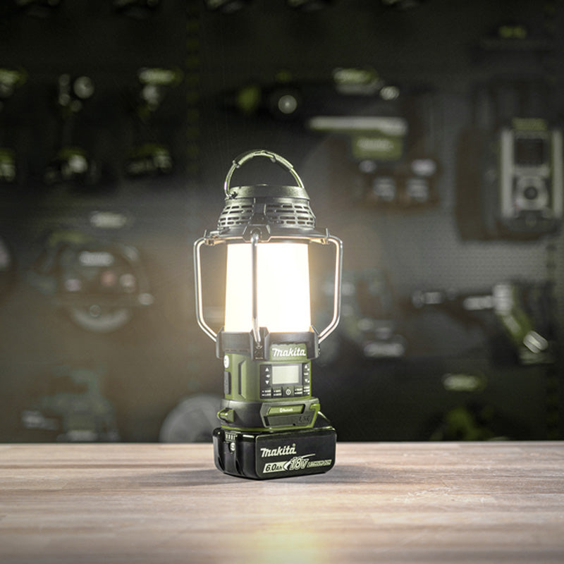 Radio avec lanterne LED LXT ® Makita Adventure DMR056 14,4 à 18 V Li-Ion - Usb- Bluetooth - DAB - Produit seul