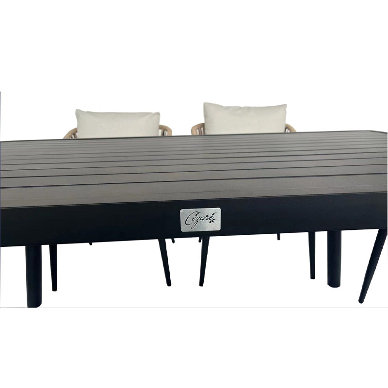 Table 6 places GASPARD 160x74cm CEZARE