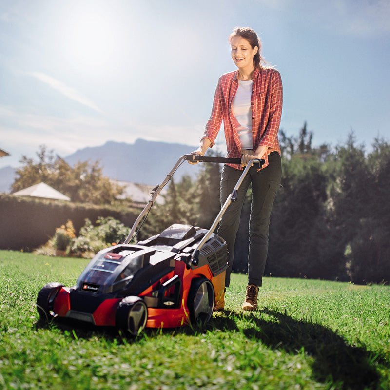 Tondeuse à gazon sans fil GE-CM 43 Li M Kit Power X-Change 36 V EINHELL 3413130 avec 2 batteries 4,0 Ah et chargeurs