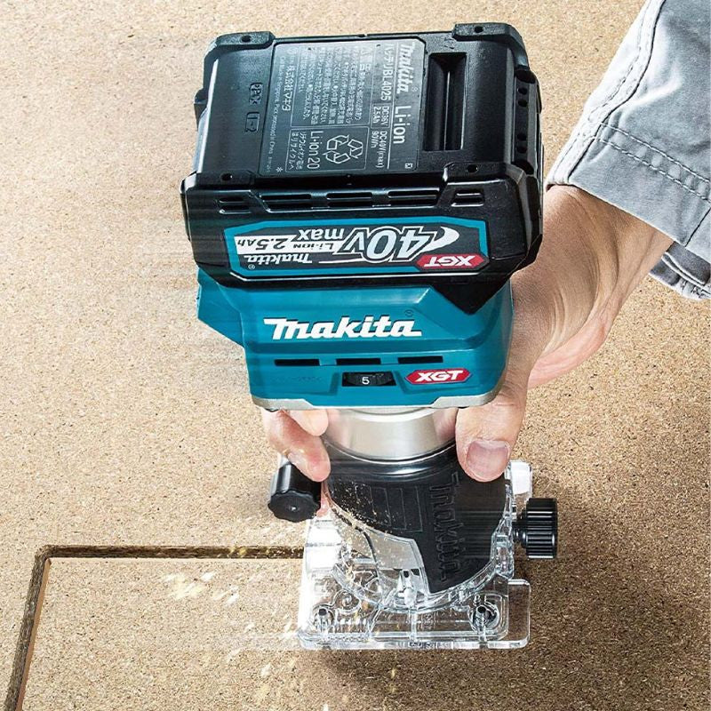 Affleureuse 40V max 35 mm XGT MAKITA RT001GZ10 (vendu sans batterie)