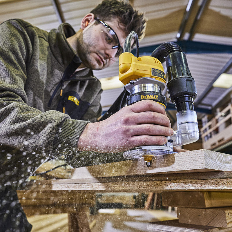 Affleureuse 900W DEWALT D26200-QS