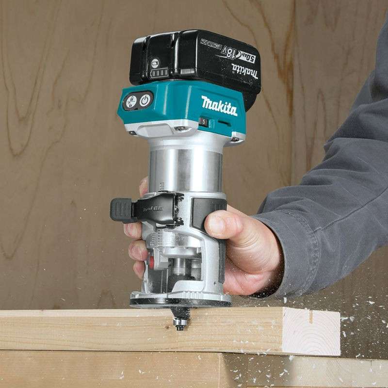 Affleureuse MAKITA DRT50RTJX3 18V (2x5Ah) Ø 8mm avec kit d'accessoires