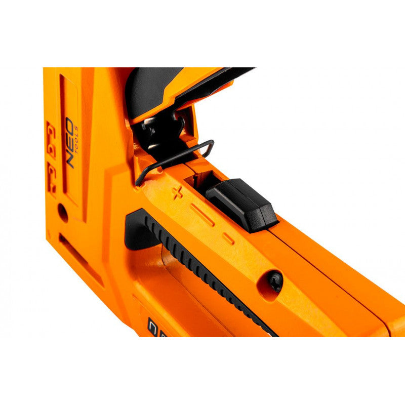 Agrafeuse NEO TOOLS 16-030 pour tapisserie d'ameublement 4-en-1 6-14 mm