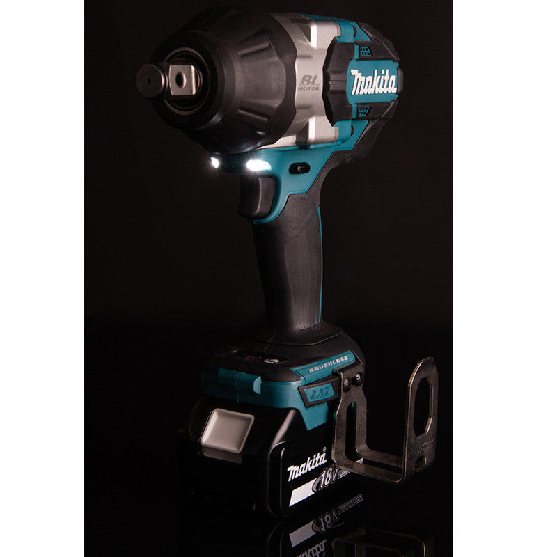 Boulonneuse à chocs MAKITA DTW1001ZJ 18 V Li-ion 1050 Nm (produit seul)