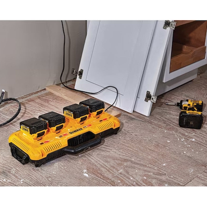Chargeur rapide 4 ports 12V / 18V / 54V DEWALT DCB104-QW XR