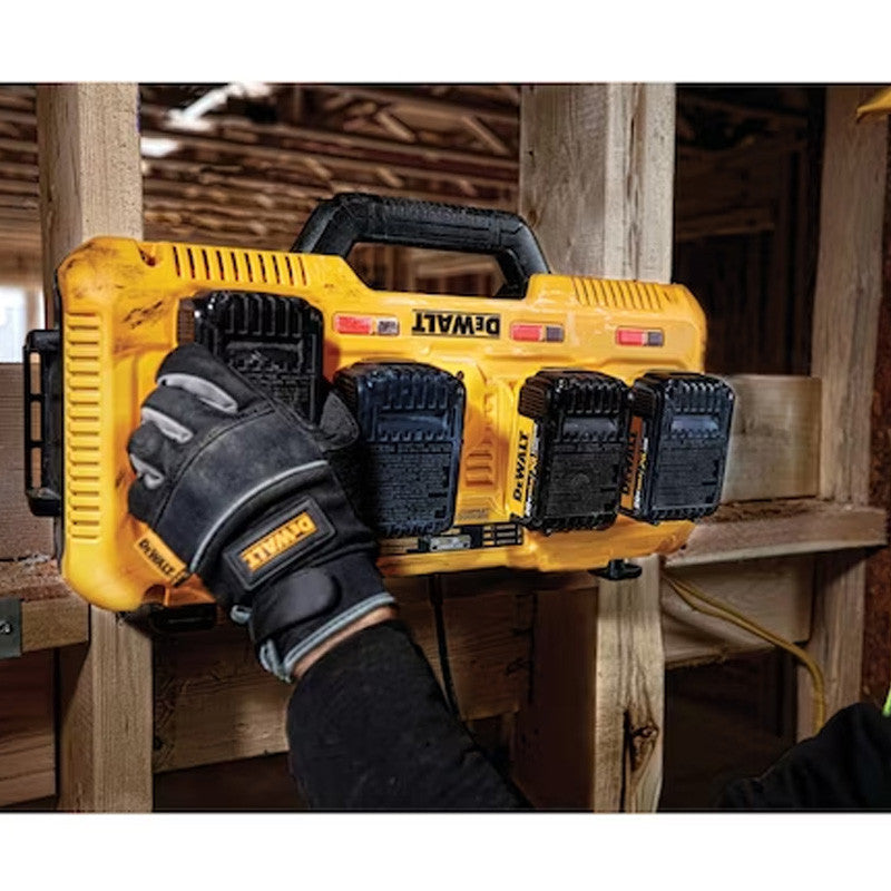 Chargeur rapide 4 ports 12V / 18V / 54V DEWALT DCB104-QW XR