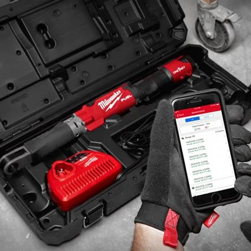 Clé à cliquet MILWAUKEE M12 ONEFTR38-0C FUEL™ ONE-KEY™ dynamométrique numérique ⅜″