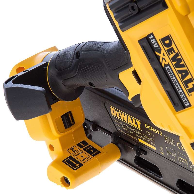 Cloueur de charpente 18V DEWALT DCN692N-XJ Brushless