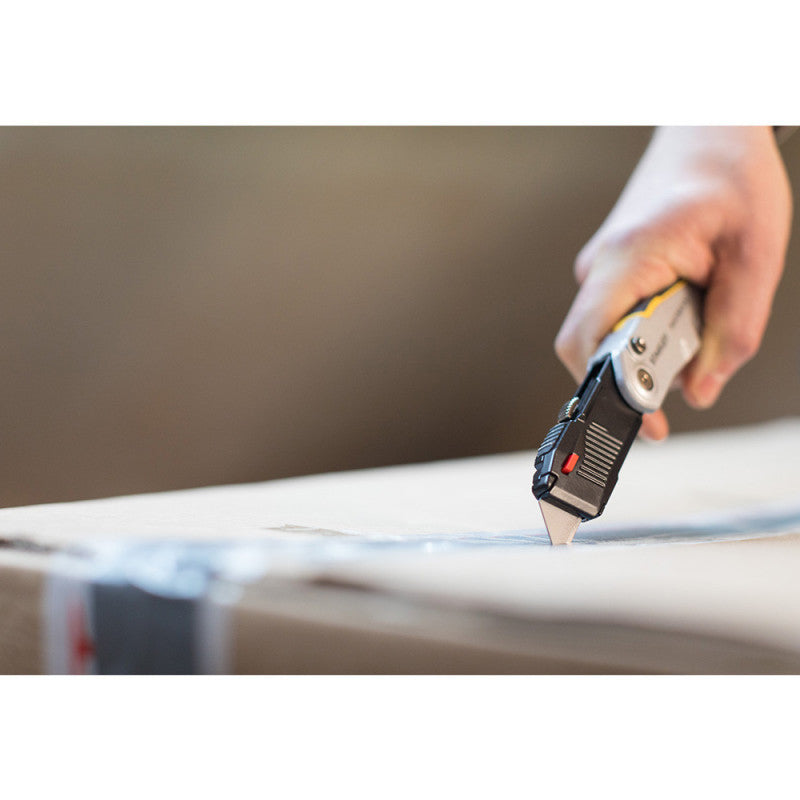 Couteau pliable à ressort STANLEY FATMAX