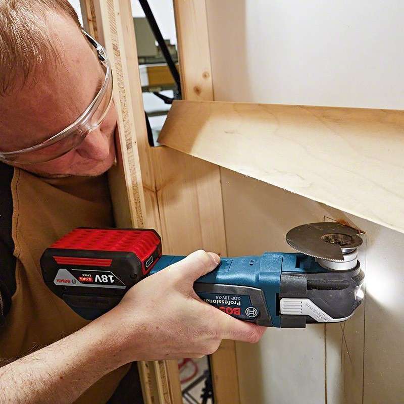 Découpeur-Ponceur sans fil BOSCH GOP 18 V-28 Professional (vendu sans batterie) + L-Boxx