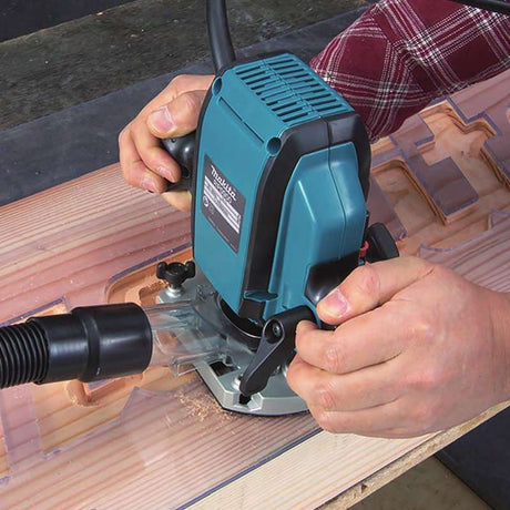 Défonceuse MAKITA RP0900 - 900W