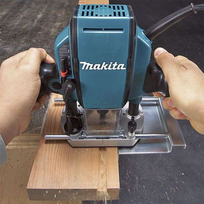 Défonceuse MAKITA RP0900XJ 900W Ø 8mm
