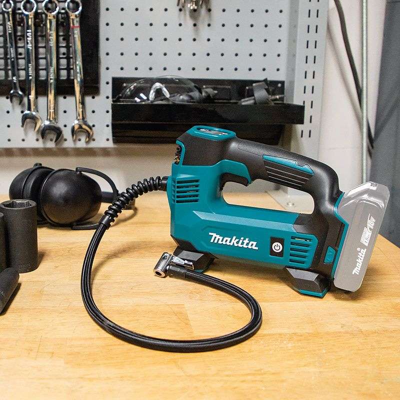 Gonfleur MAKITA DMP180Z - 18V (vendu sans batterie)