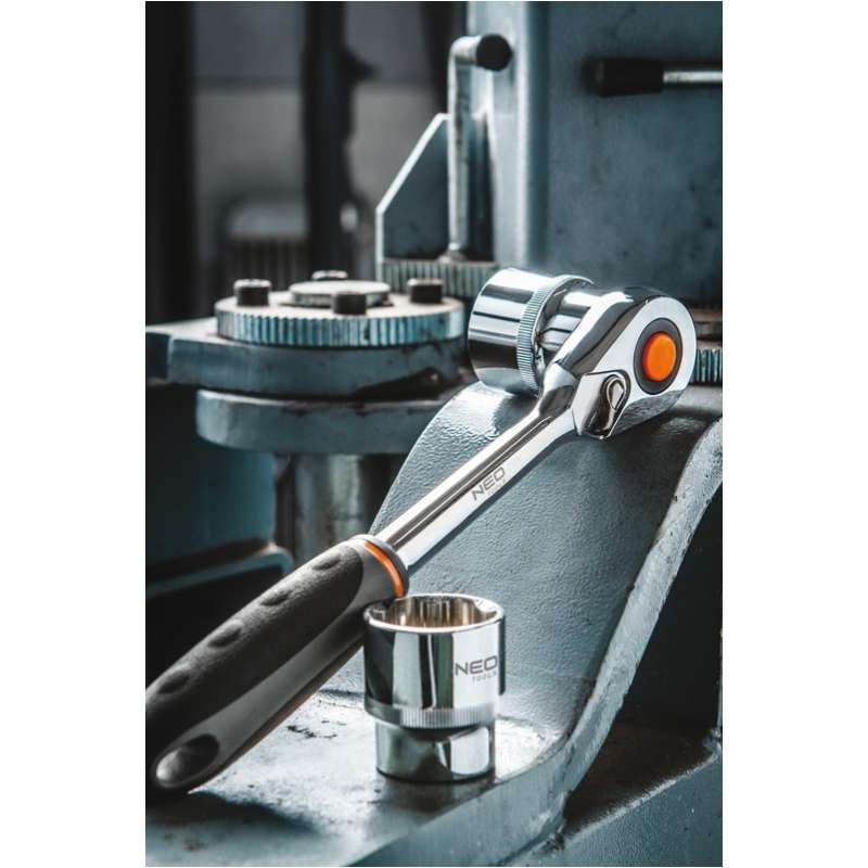 Jeu de cliquet + douilles 1/2 12 pièces NEO TOOLS 08-654