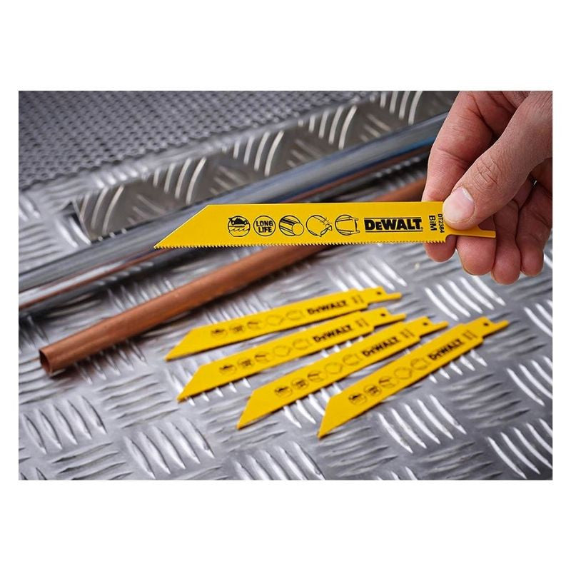Lot de 5 lames de scie sabre BIM pour la coupe du bois avec métal DEWALT Métaux, fibre de verrre, cornieres
