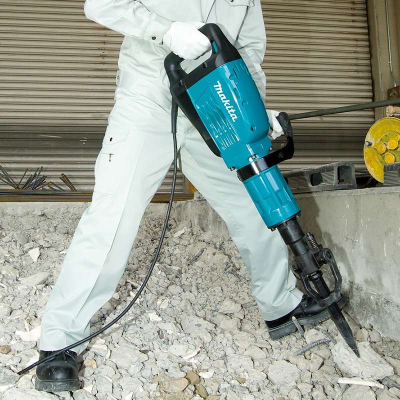 Marteau-piqueur Hexagonal 30 mm MAKITA HM1317C 1510 W