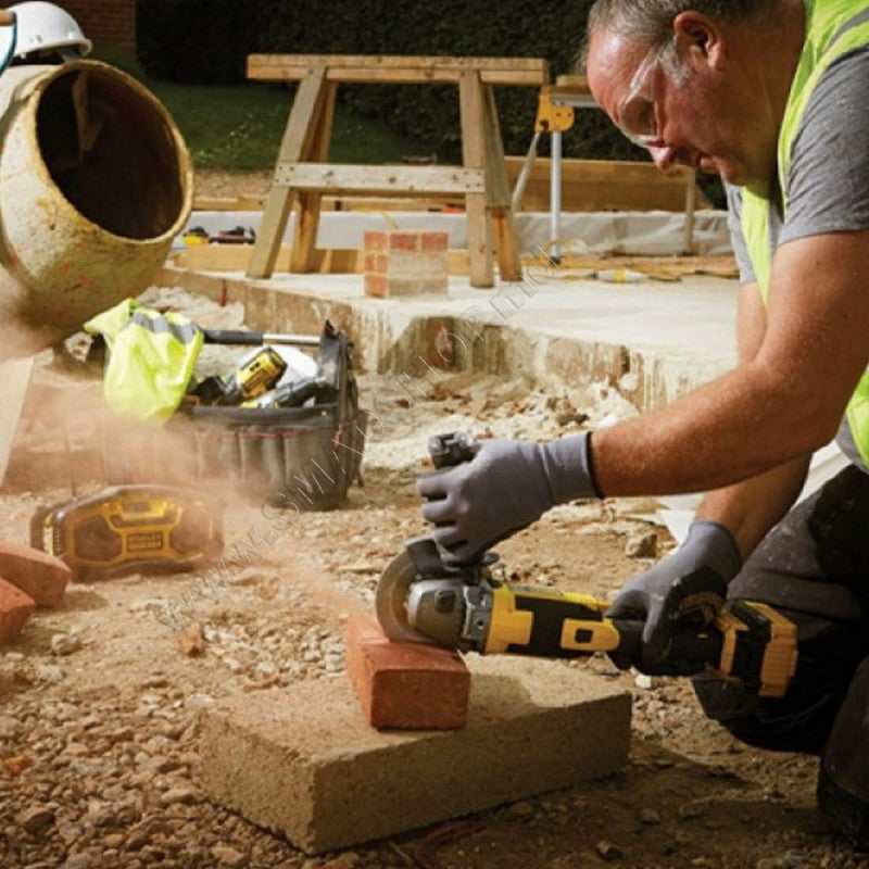 Meuleuse 125mm STANLEY FMC761M2 FATMAX Lithium 18V - 2 batteries 4,0 Ah