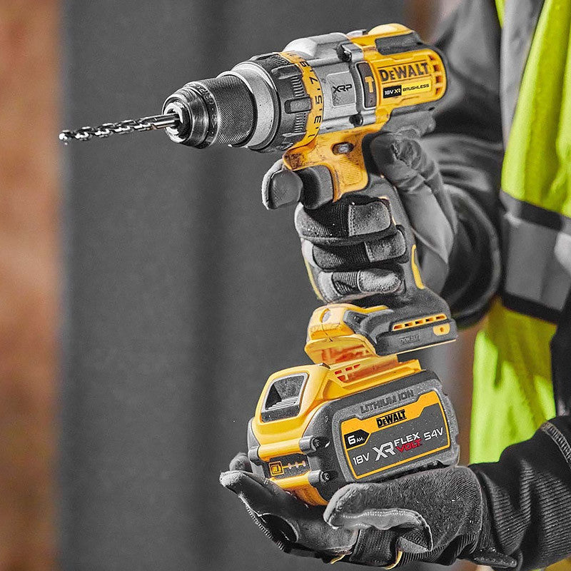 Perceuse Visseuse à percussion Premium 18V DEWALT DCD999NT-XJ Brushless avec coffret