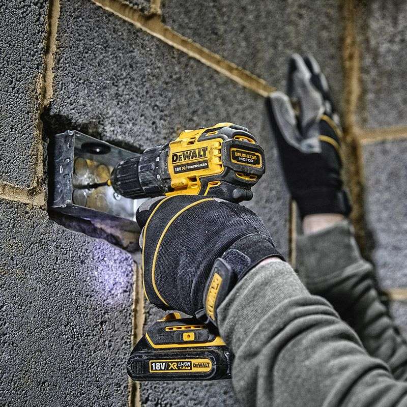 Perceuse-visseuse DEWALT DCD708D2T-QW Brushless avec coffret et 2 batteries 2,0 Ah