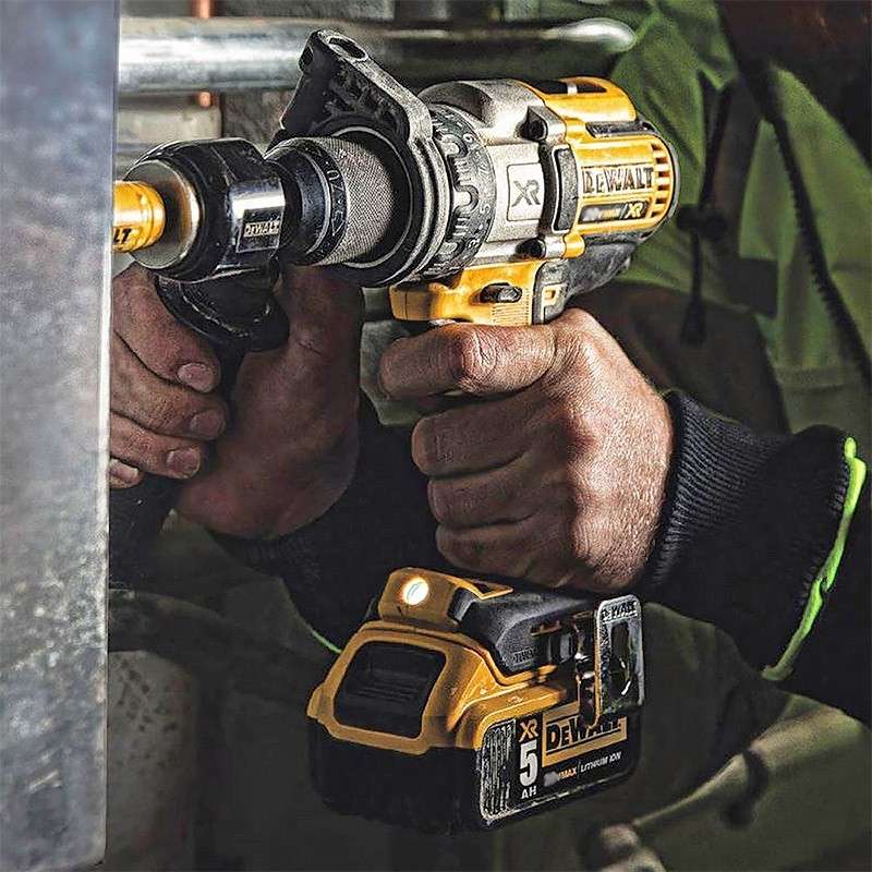 Perceuse-visseuse à percussion 18V DEWALT DCD996P2-QW avec coffret et 2 batteries 5,0 Ah