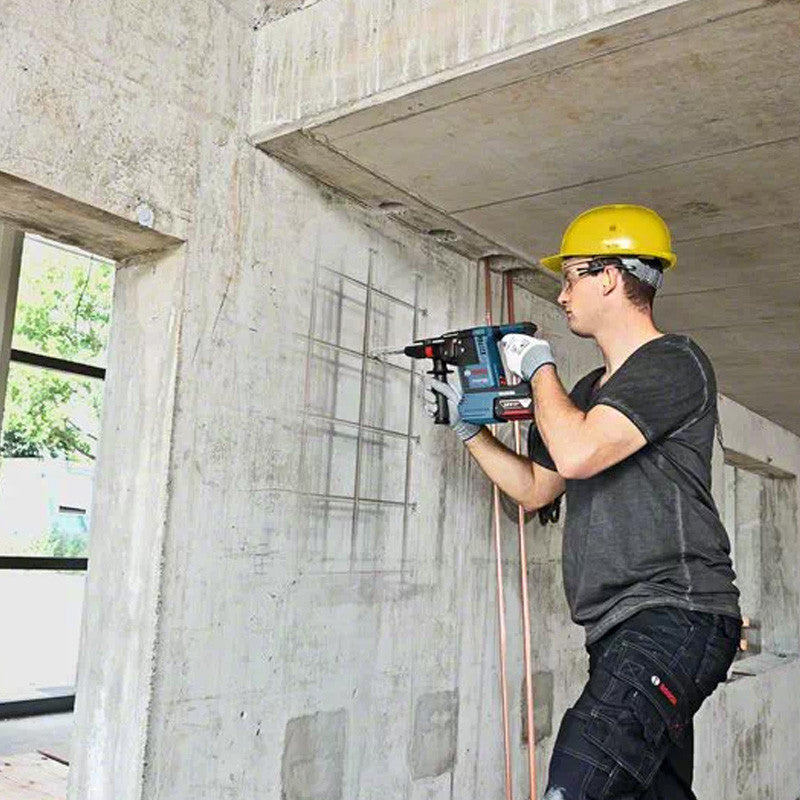 Perforateur sans fil BOSCH 0611910000 - SDS Plus - GBH 18V-26F Professional (vendu sans batterie).