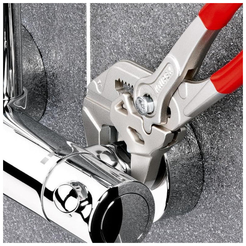 Pince-clé 150mm KNIPEX 86 03 150 capacité 27mm