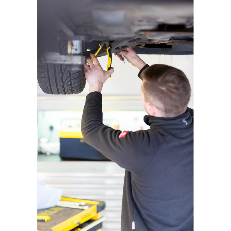 Pince universelle STANLEY 180 mm