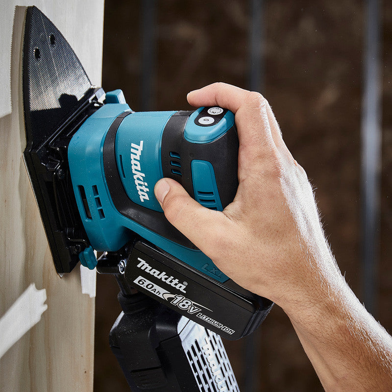 Ponceuse vibrante MAKITA DBO480RTJ 112 x 102 mm 18V BL1850BX2