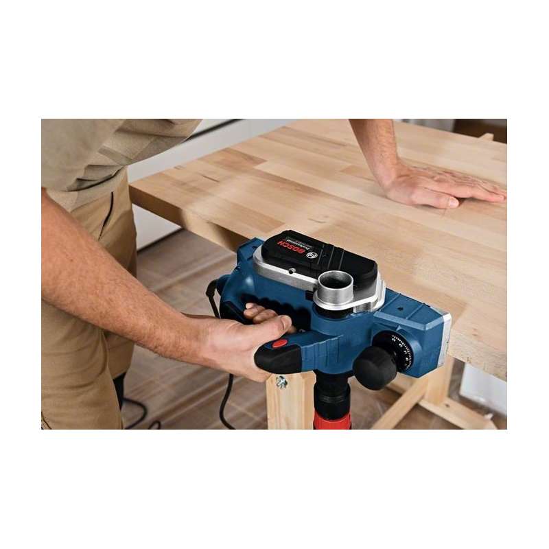 Rabot BOSCH GHO 26-82 D Professional 710 W