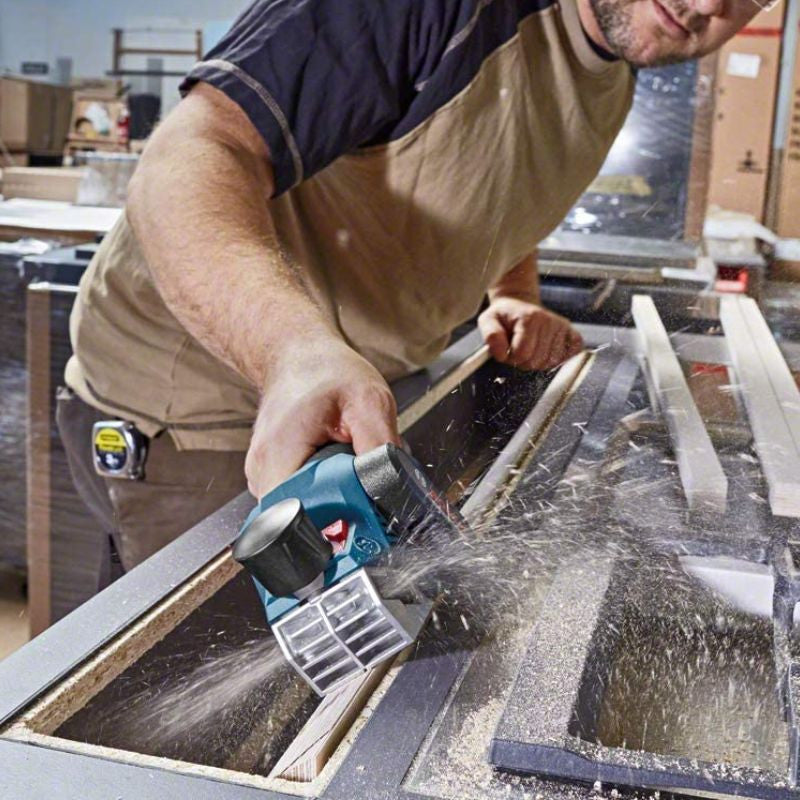 Rabot Brushless GHO 12V-20 BOSCH 06015A7002 en coffret L-boxx (vendu sans batterie)