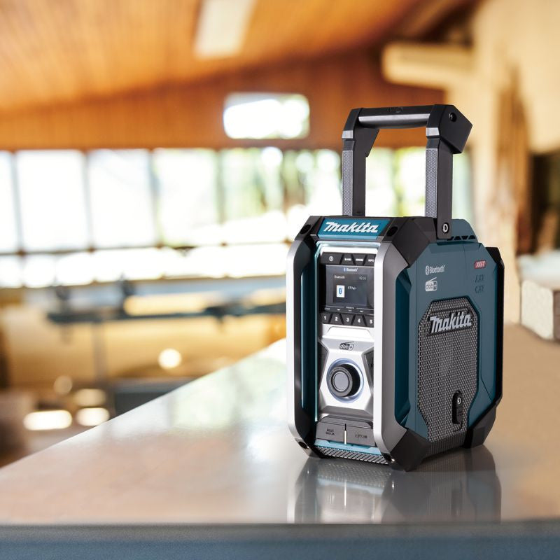 Radio de chantier 12 à 40V Li-Ion XGT MAKITA MR007G (vendu sans batterie)