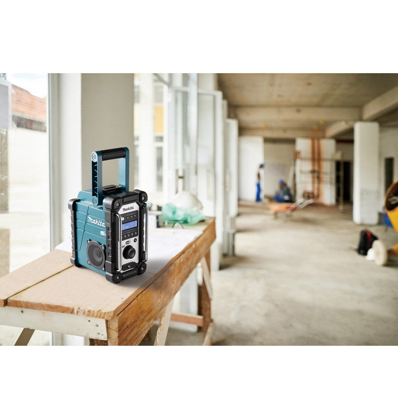 Radio de chantier DAB/DAB+ MAKITA DMR110N R (vendu sans batterie)