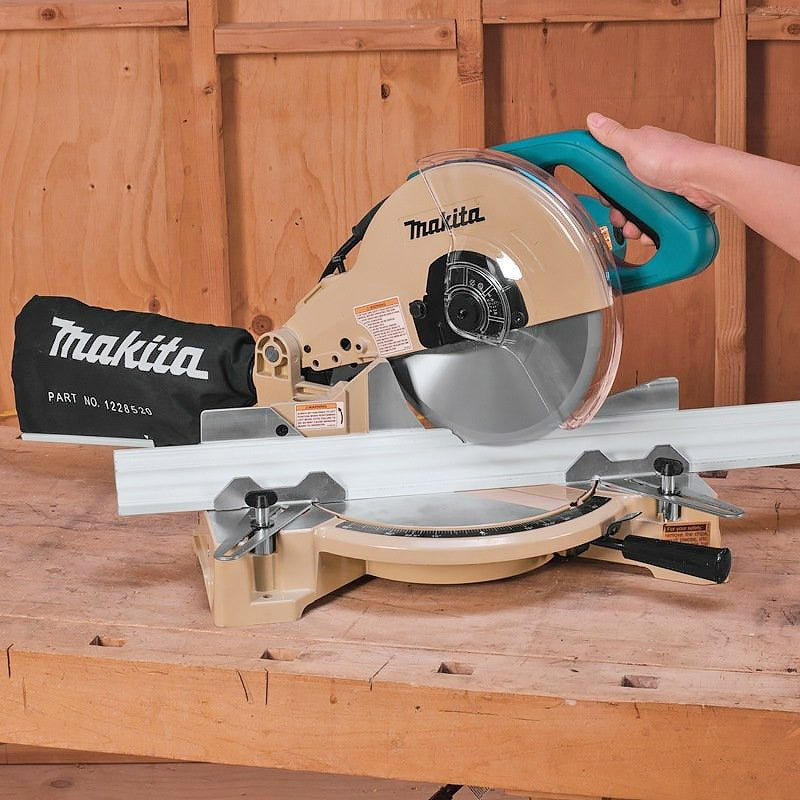 Scie à coupe d'onglet MAKITA LS1040N - 1650W - Ø 255 à 260 mm