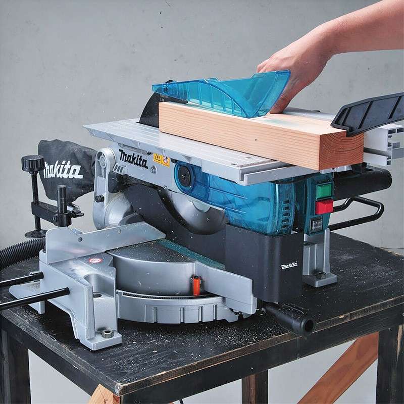 Scie à onglets à table supérieure MAKITA LH1201FL 305 mm 1650 W