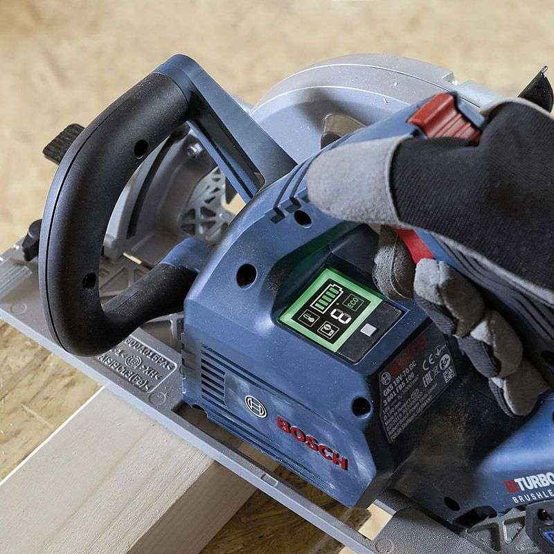 Scie circulaire sans fil BITURBO BOSCH GKS 18V-68 GC Professional en L-Boxx (2x8Ah)