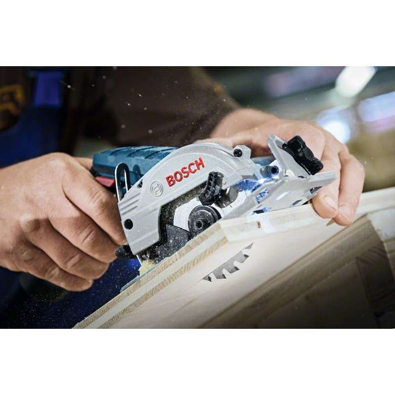 Scie circulaire sans fil BOSCH 06016A1001 - GKS 12V-26 Professional 12V (vendu sans batterie)