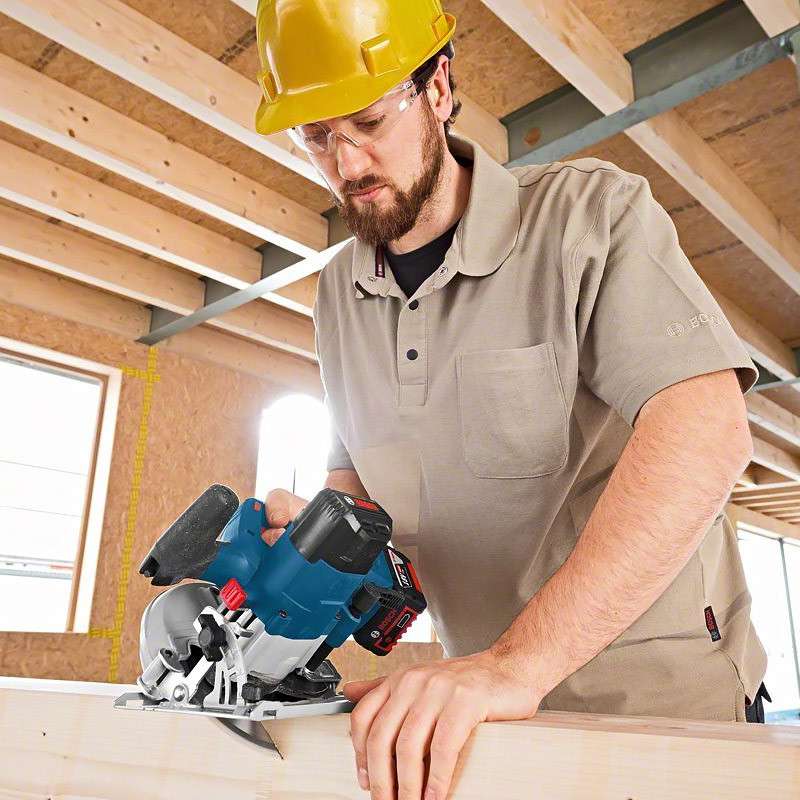 Scie circulaire sans fil Ø 165 BOSCH 06016A2200 - GKS 18V-57 Professional 18V (vendu sans batterie)