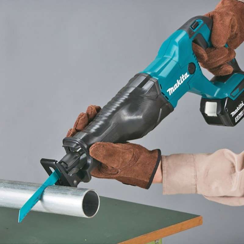 Scie Sabre MAKITA DJR186RTE 18 V Li-ion (2x5Ah) + Coffret