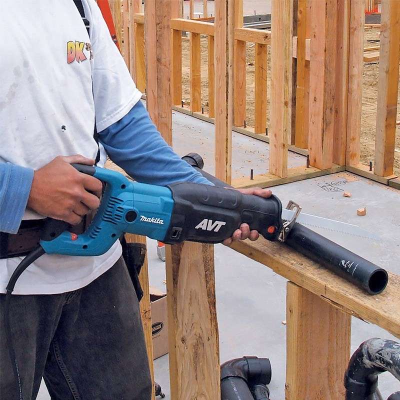 Scie Sabre MAKITA JR3070CTH - 1510 W