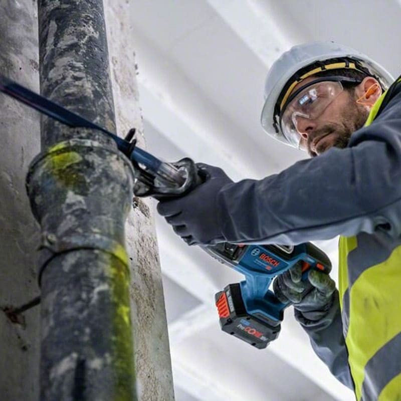 Scie sabre sans fil BOSCH 06016C0001 - GSA 18V-28 + LBoxx